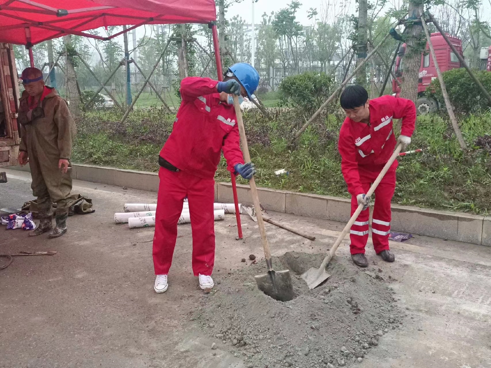 卢龙管道疏通哪家好】及时进行市政管道清淤